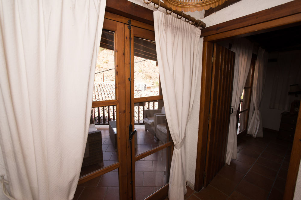 Linos Inn カコペトリア エクステリア 写真