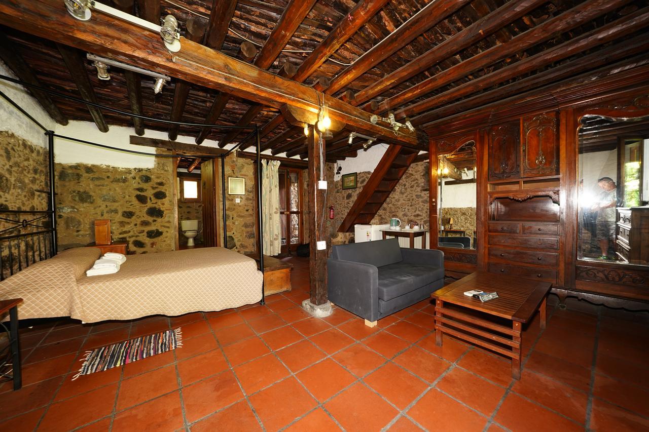 Linos Inn カコペトリア エクステリア 写真